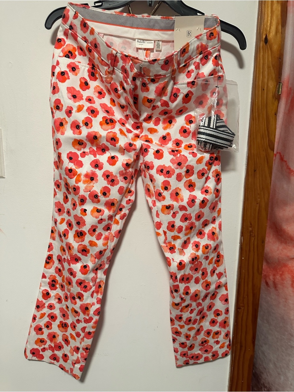 Women’s capris super cute ready for vacation.